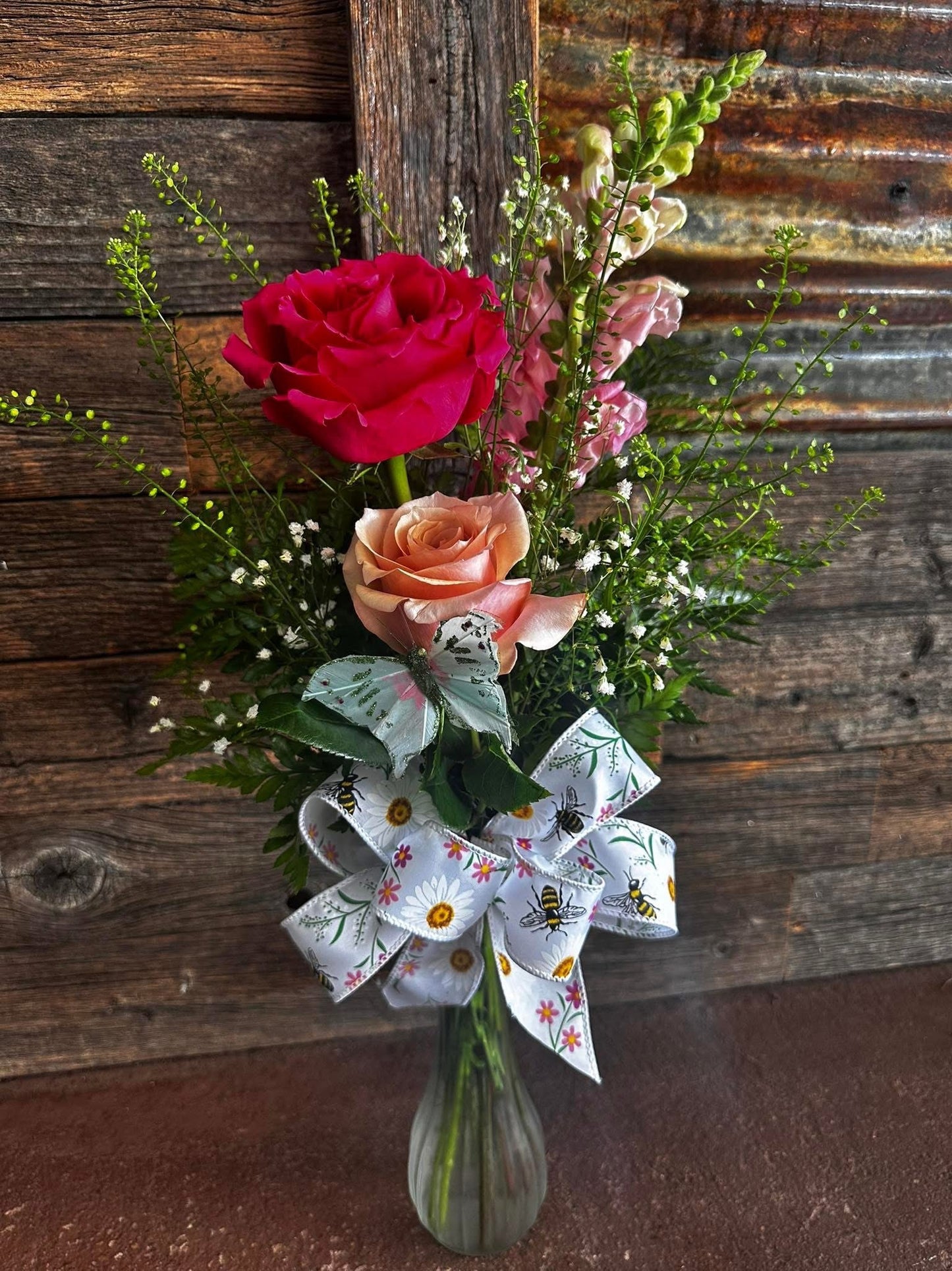 BUD VASE ARRANGEMENT