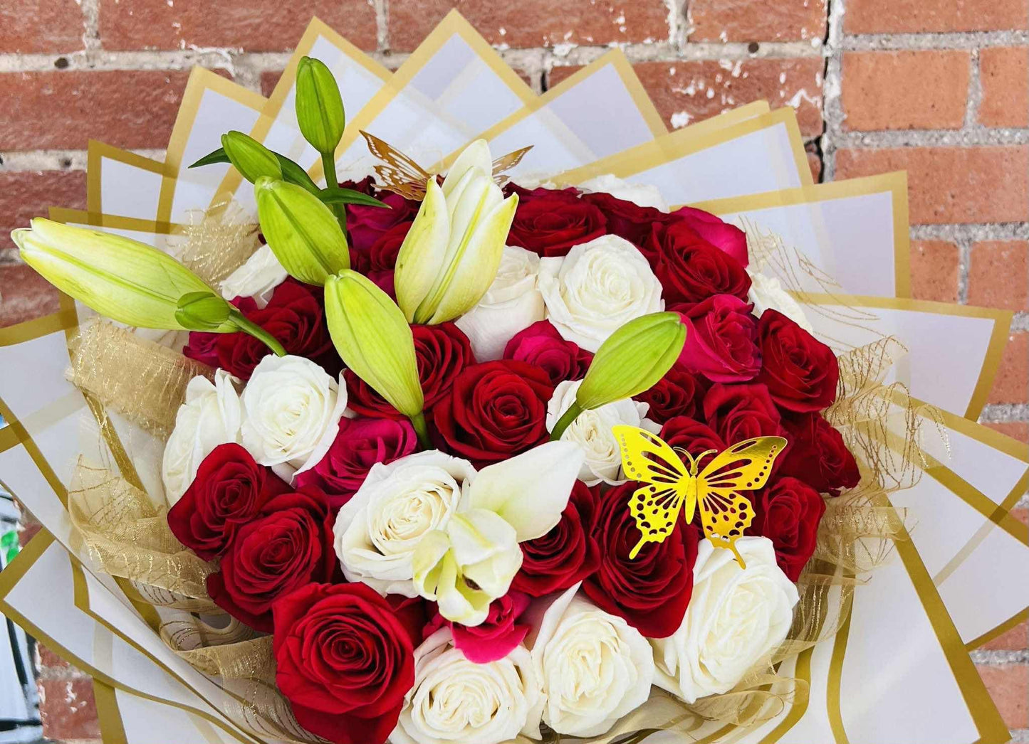 MIXED FLORAL BOUQUETS
