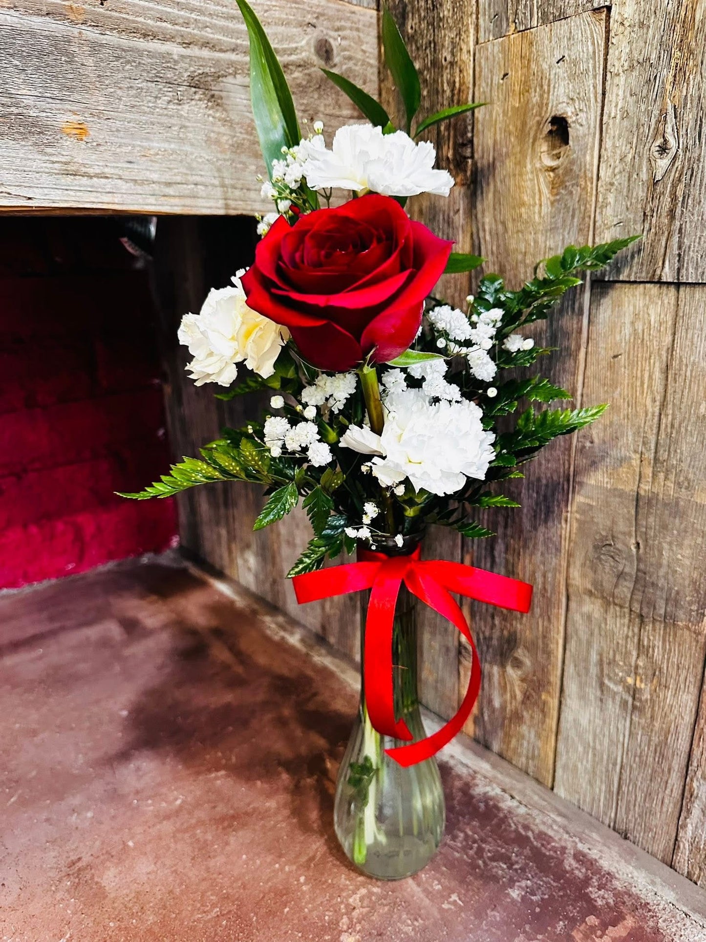 BUD VASE ARRANGEMENT