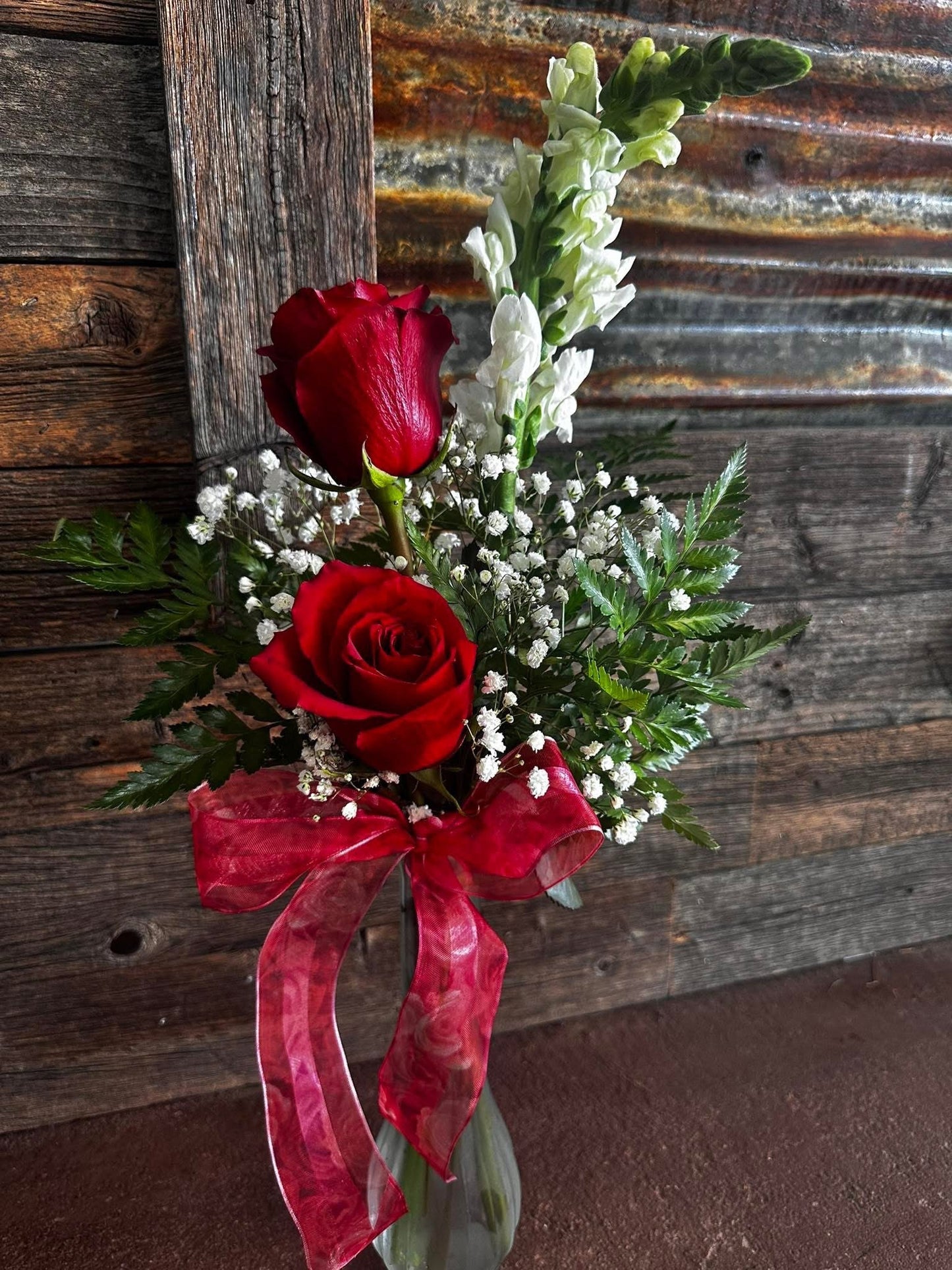 BUD VASE ARRANGEMENT